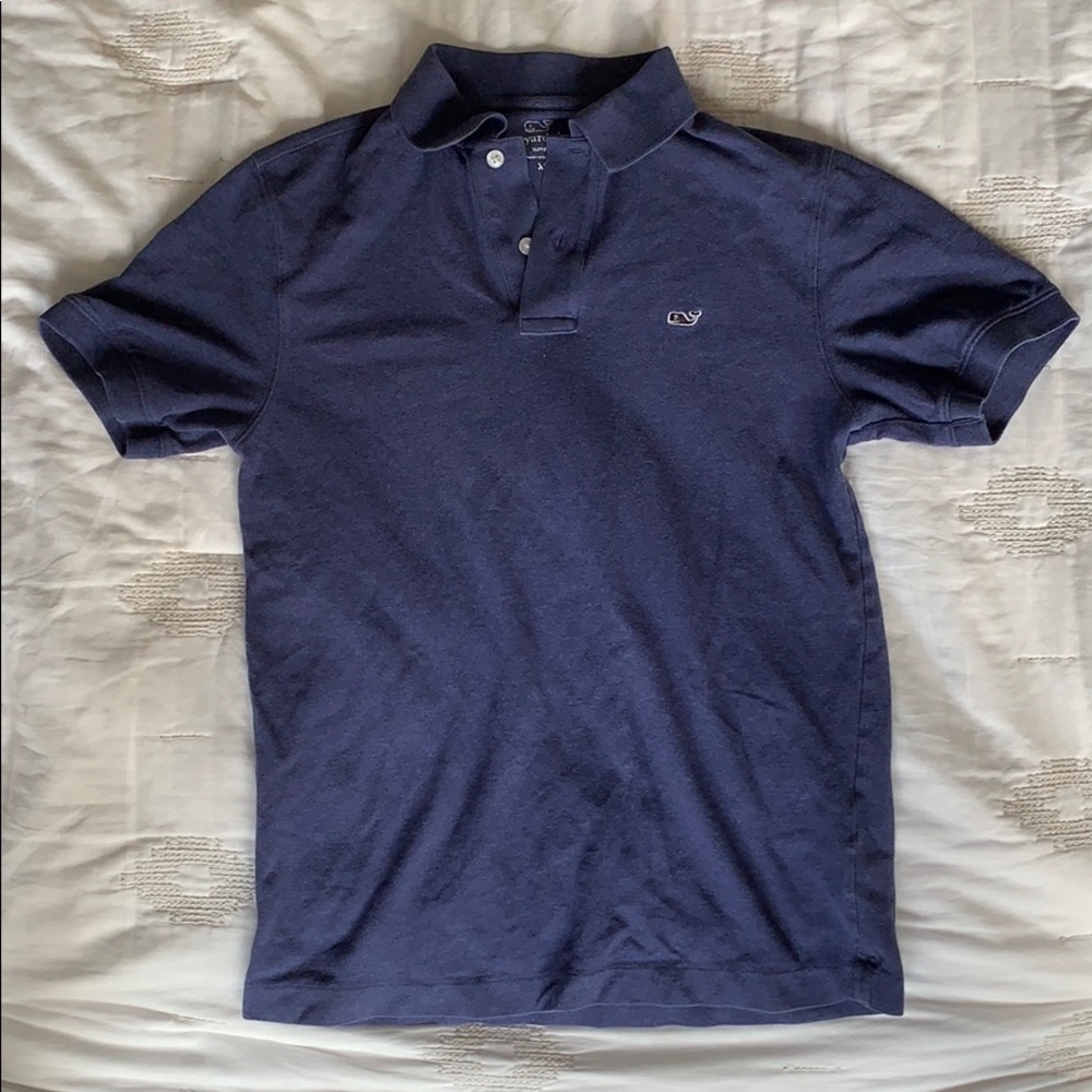 An extra small vineyard vines polo shirt